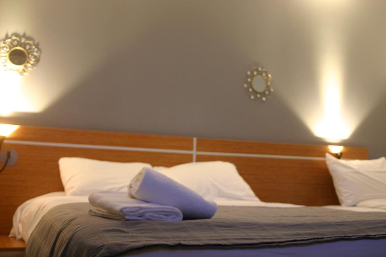 Helios Hotel Poitiers Buitenkant foto