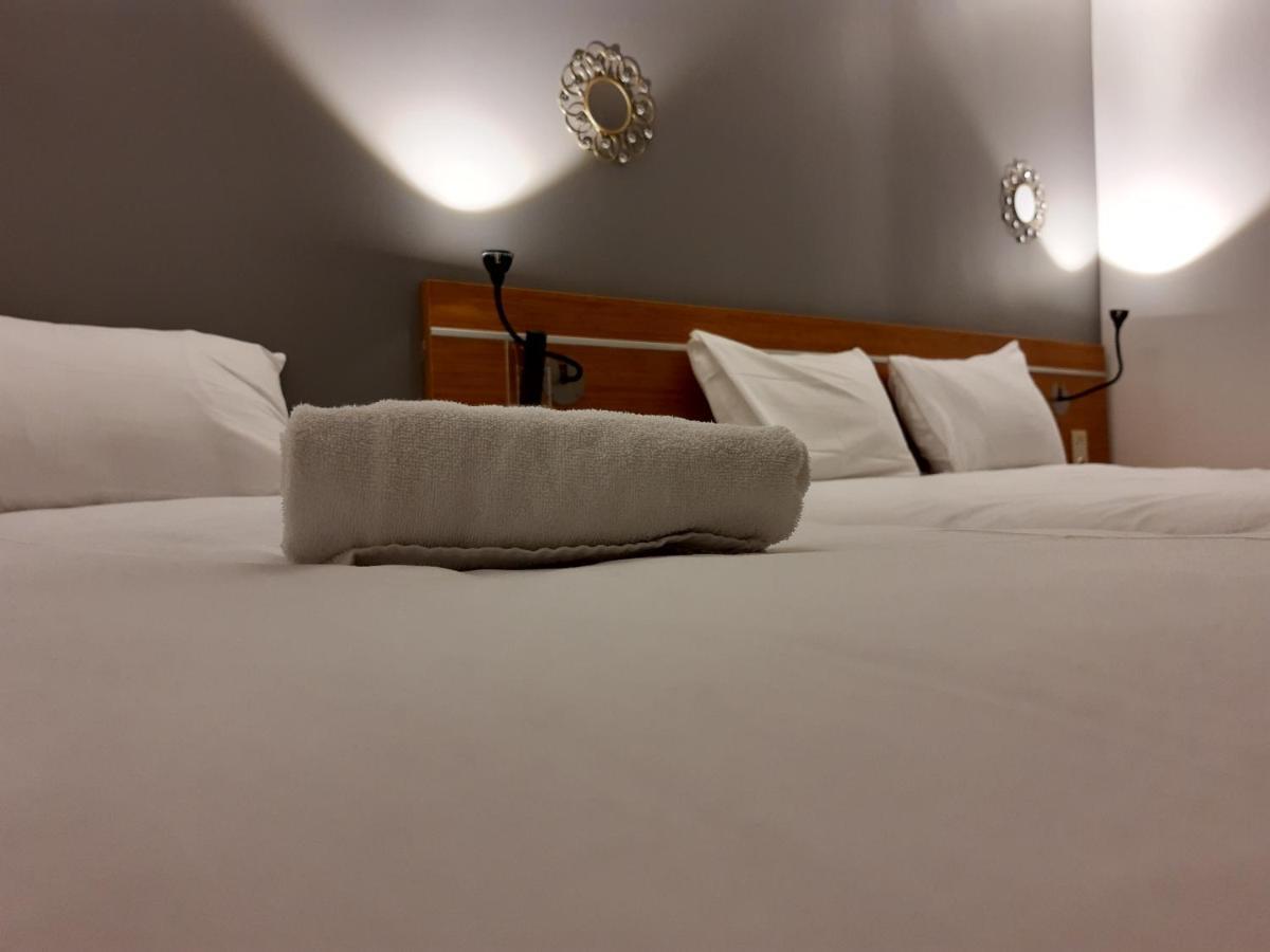 Helios Hotel Poitiers Buitenkant foto
